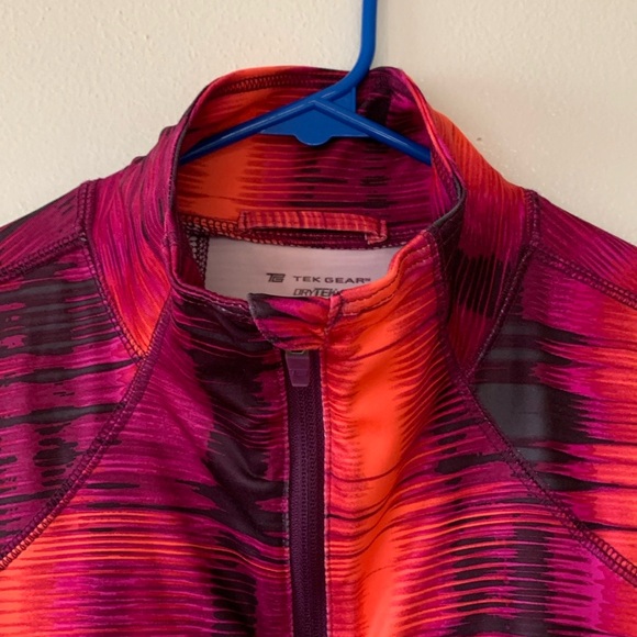 Stunning Vivid Multicolor Tek Gear DryTek Half Zip Pullover Size M - Picture 5 of 8